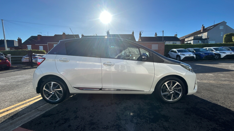 Toyota Yaris 1.5 VVT-i Y20 5dr [Bi-tone] Petrol Hatchback